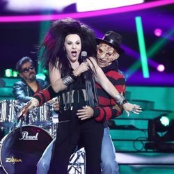 Anabel Alonso imitando a Alaska y los Pegamoides en la Gala 3 de 'Tu cara me suena 7'