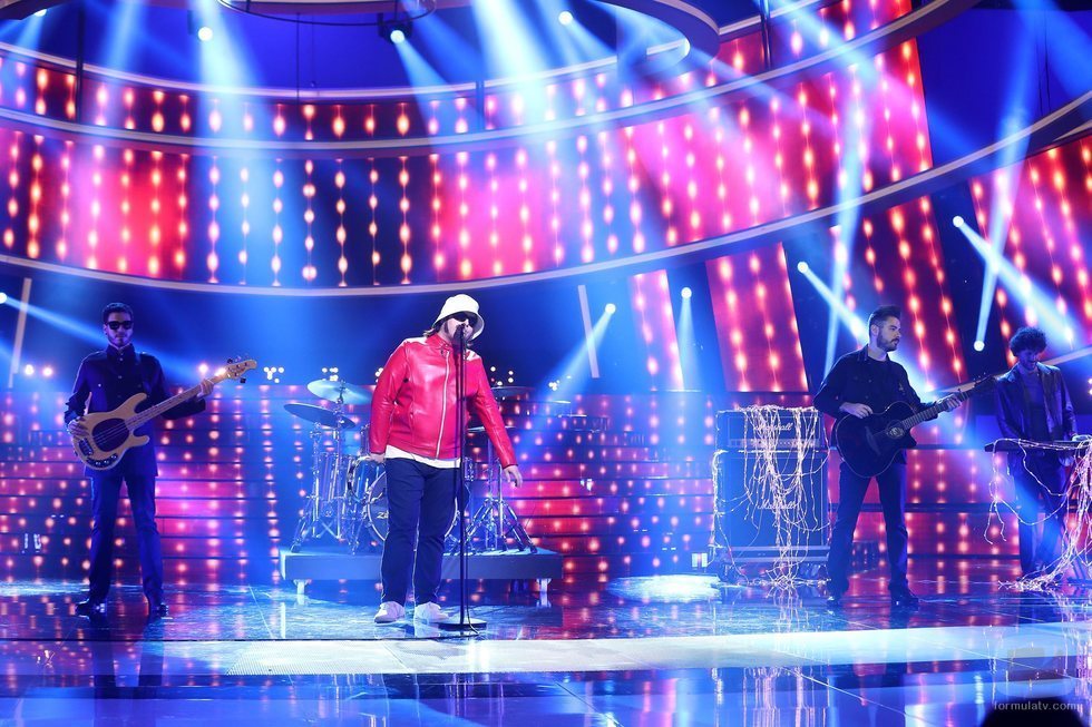 Brays Efe imita en la Gala 3 de 'Tu cara me suena 7' al vocalista de Oasis
