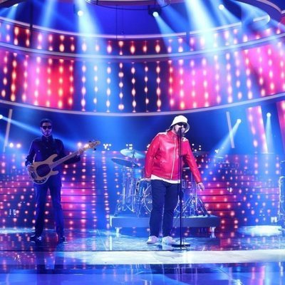 Brays Efe imita en la Gala 3 de 'Tu cara me suena 7' al vocalista de Oasis