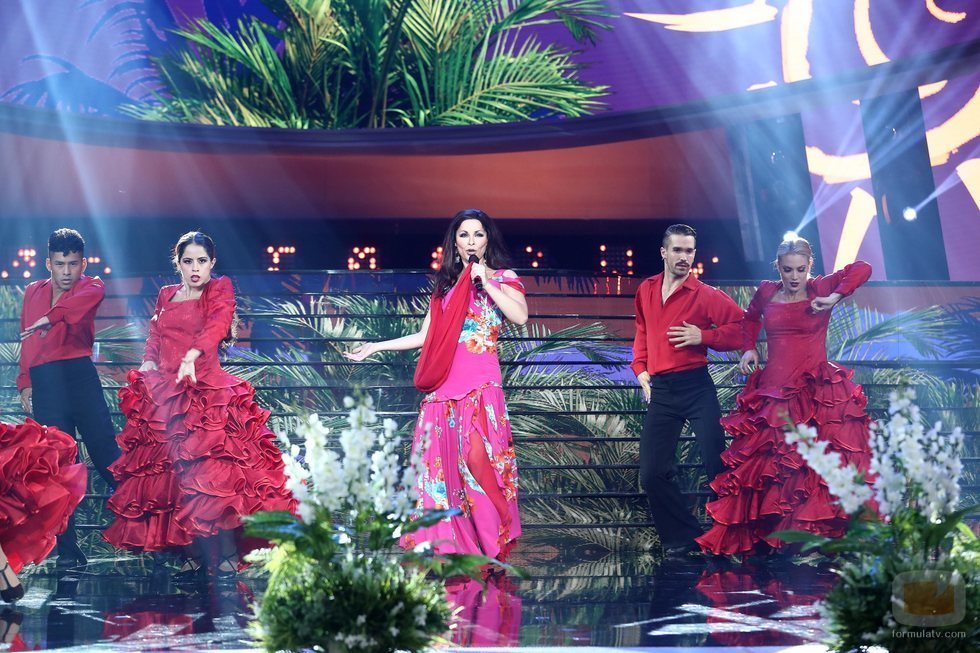 Soraya Arnelas se mete en la piel de Isabel Pantoja en la Gala 3 de 'Tu cara me suena 7'