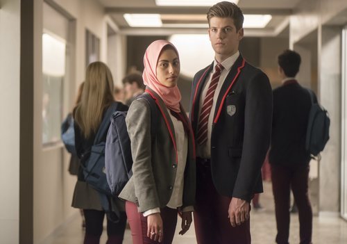 Mina El Hammani y Miguel Bernardeau en la primera temporada de 'Élite'