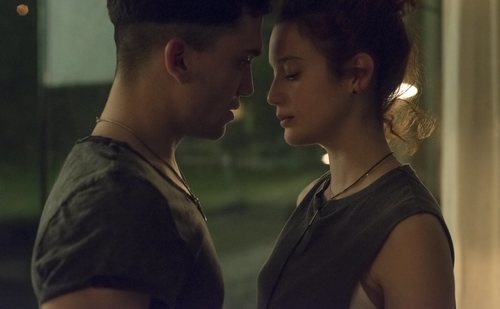 Marina y Nano en una escena de la primera temporada de 'Élite'