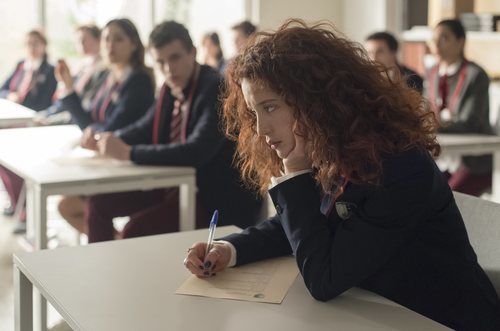 Marina, protagonista de 'Élite' en una escena de la primera temporada