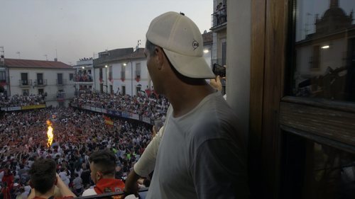 Frank Cuesta observa unos festejos taurinos