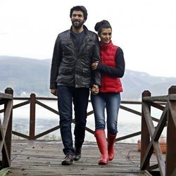 Ömer y Elif de vacaciones en 'Amor de contrabando'