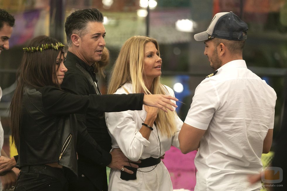 Los compañeros se despiden de Omar Montes en la Gala 5 de 'GH VIP 6'