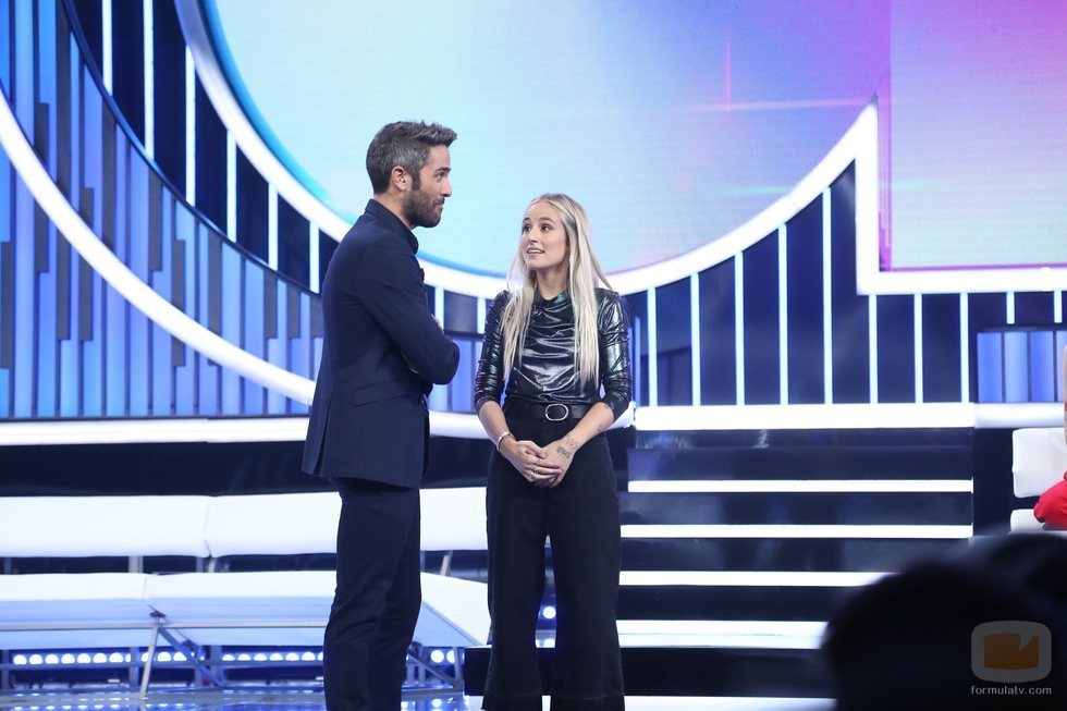 Roberto Leal junto a María en la Gala 4 de 'OT 2018'