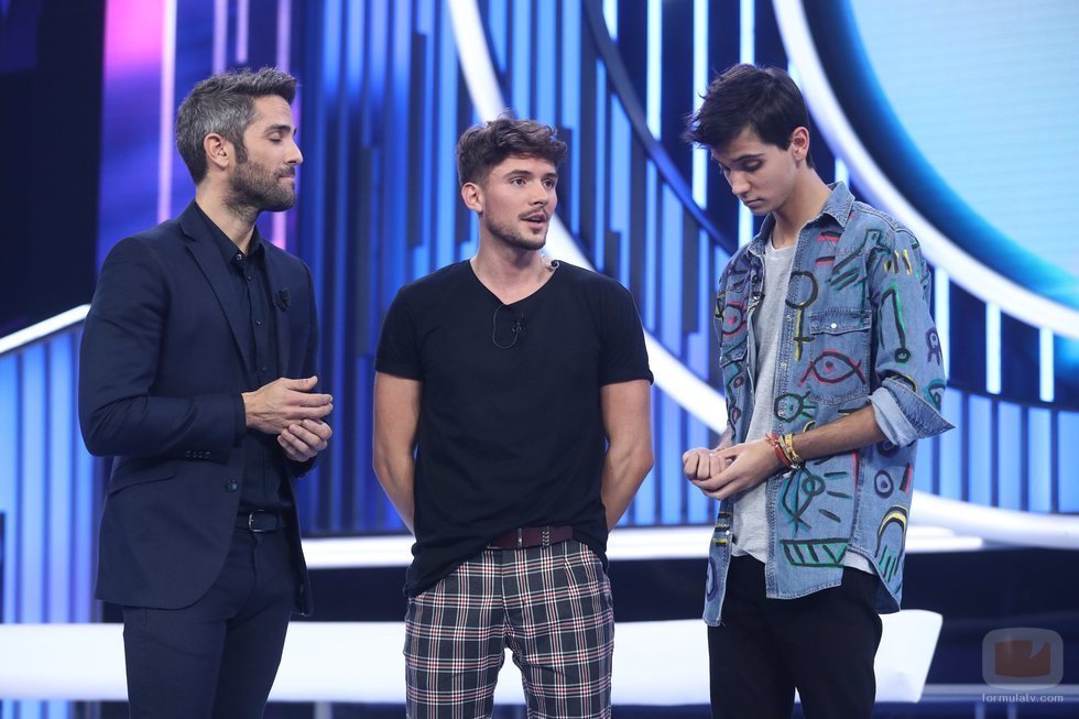 Roberto Leal junto a los nominados de la Gala 4 de 'OT 2018'