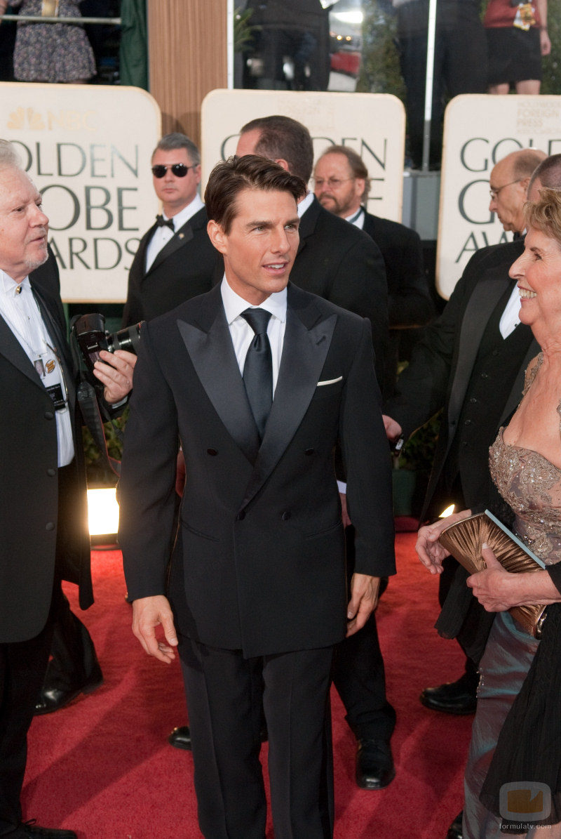 Tom Cruise a su paso por la alfombra roja de los Globos de Oro 2009
