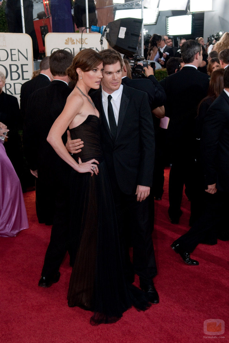 Michael C. Hall y Jennifer Carpenter a su paso por la alfombra roja de los Globos de Oro 2009