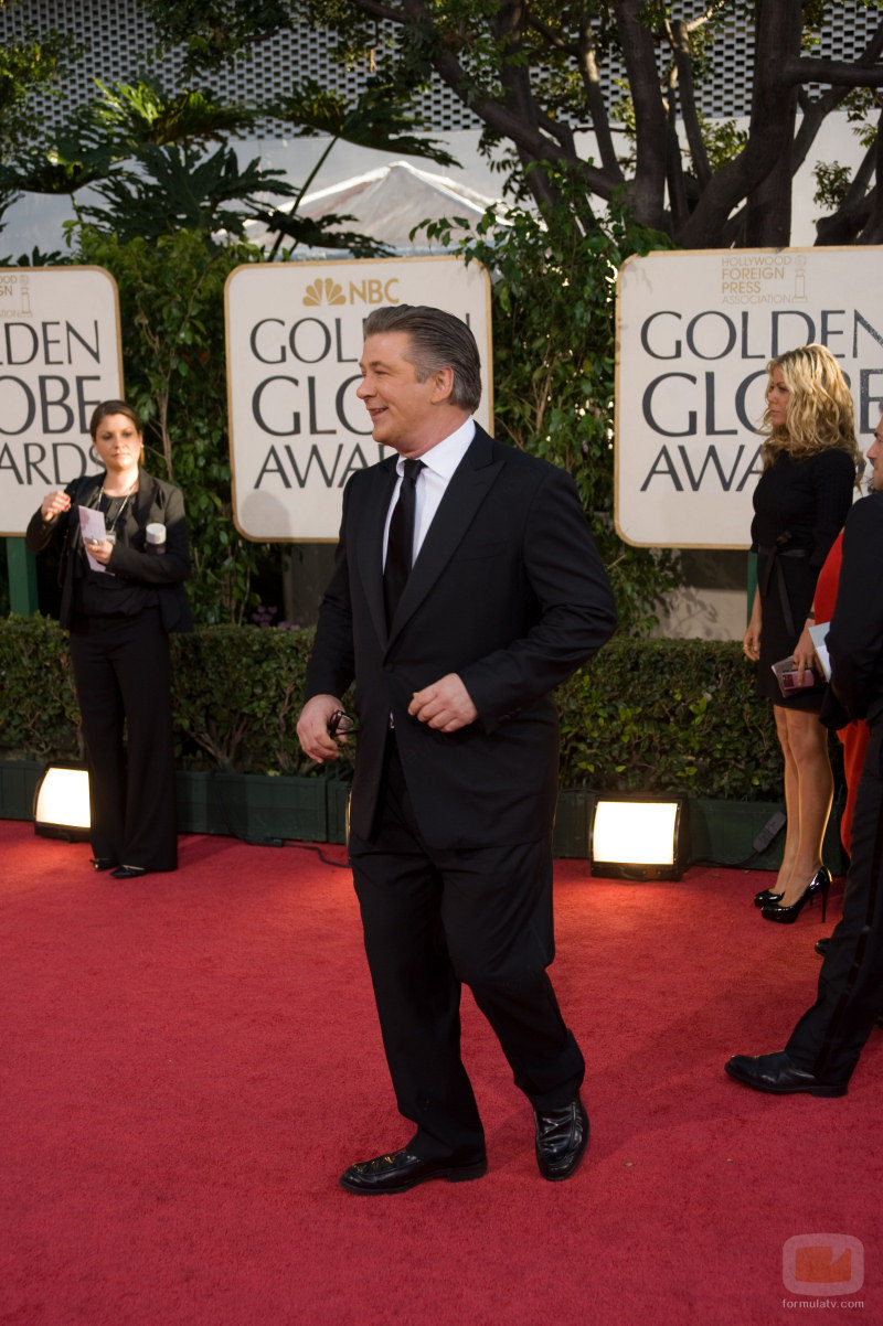 Alec Baldwin en los Globos de Oro