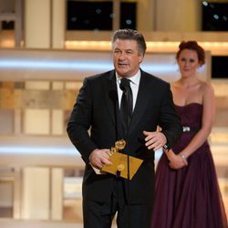 Alec Baldwin recibe el Globo de Oro