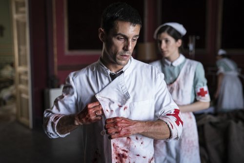 Alejo Sauras como médico en el episodio 2x05 de 'Estoy vivo'