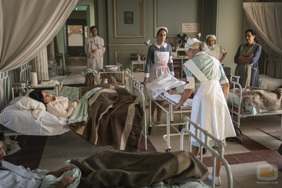Una sala del hospital de campaña del capítulo 2x05 de 'Estoy vivo'