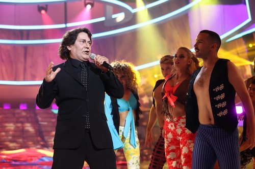 José Corbacho es Raphael en la gala 4 de 'Tu cara me suena'