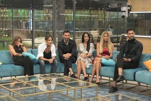 Techi, Mónica Hoyos, Suso, Aurah Ruiz, Makoke y Asraf en la gala 6 de 'GH VIP 6'