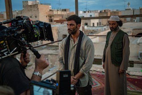 Francesco Arca es Hayzam en 'Promesas de arena'