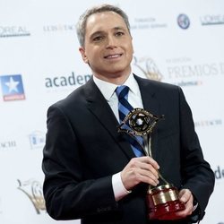 Vicente Vallés posa en los Premios Iris 2018