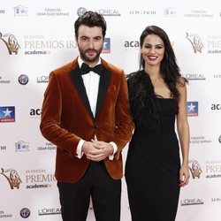 Javier Rey y Jana Pérez posan en los Premios Iris 2018