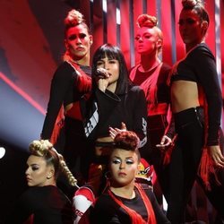 Natalia actúa junto a las bailarinas de 'OT 2018' en la Gala 5