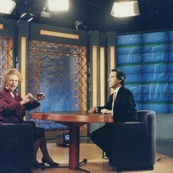 Iñaki Gabilondo charla con Margaret Thatcher, imagen de archivo para 'Imprescindibles'