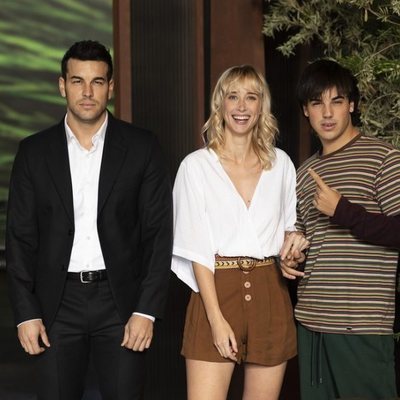 Mario Casas, Ingrid García Jonsson y Óscar Casas en la presentación de 'Instinto'