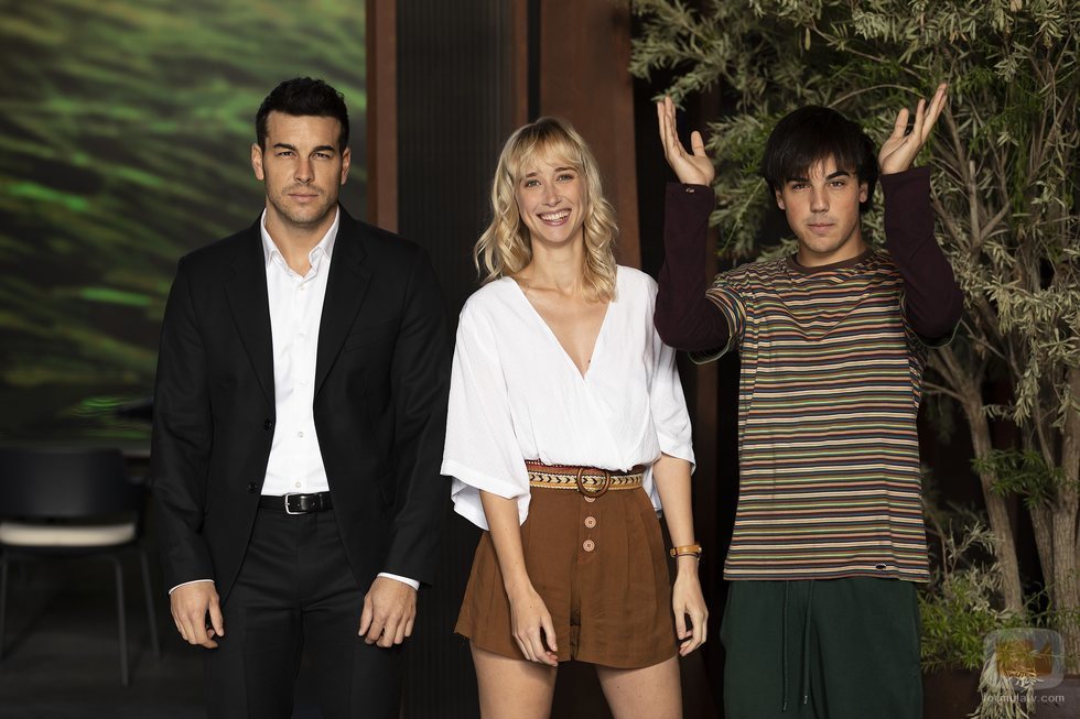 Oscar Casas, Ingrid García Jonsson y Mario Casas en la presentación de 'Instinto'