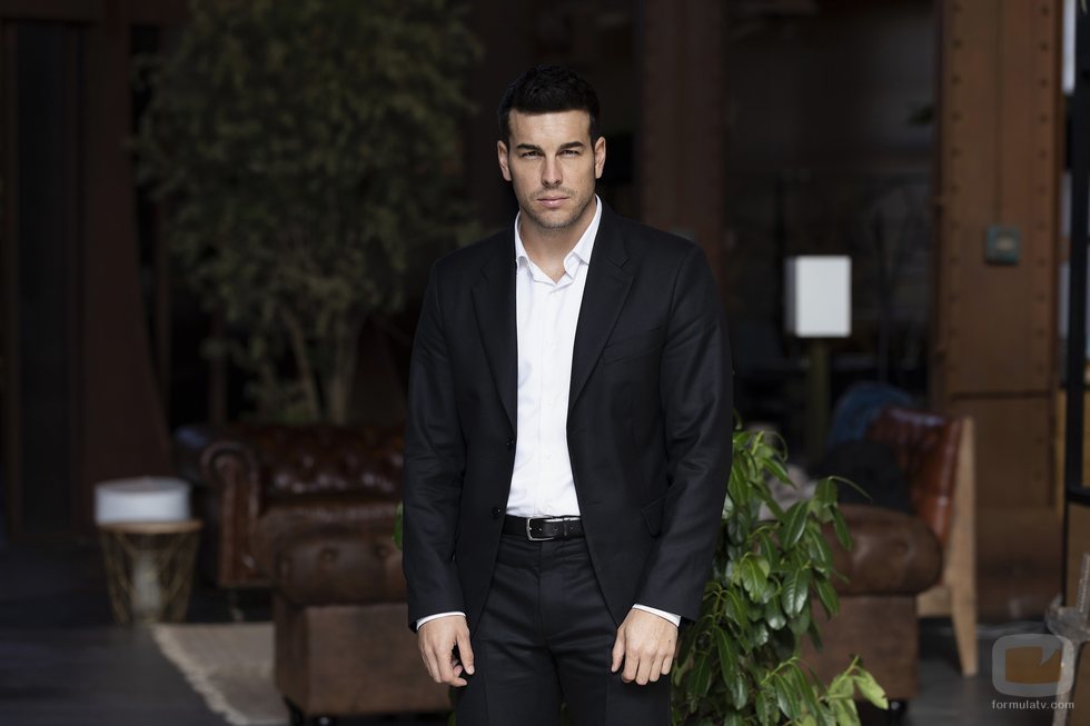 Mario Casas es Marco Mur en 'Instinto'