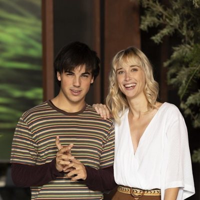 Óscar Casas e Ingrid García Jonsson en la presentación de 'Instinto'