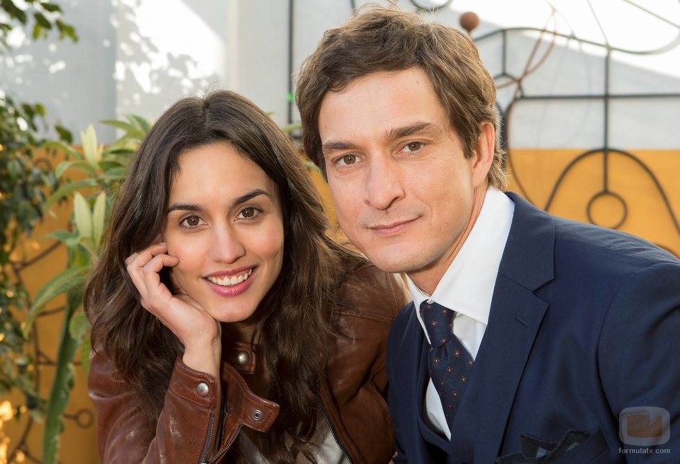 Megan Montaner y Alessandro Tiberi juntos en el reparto de 'Lejos de ti'