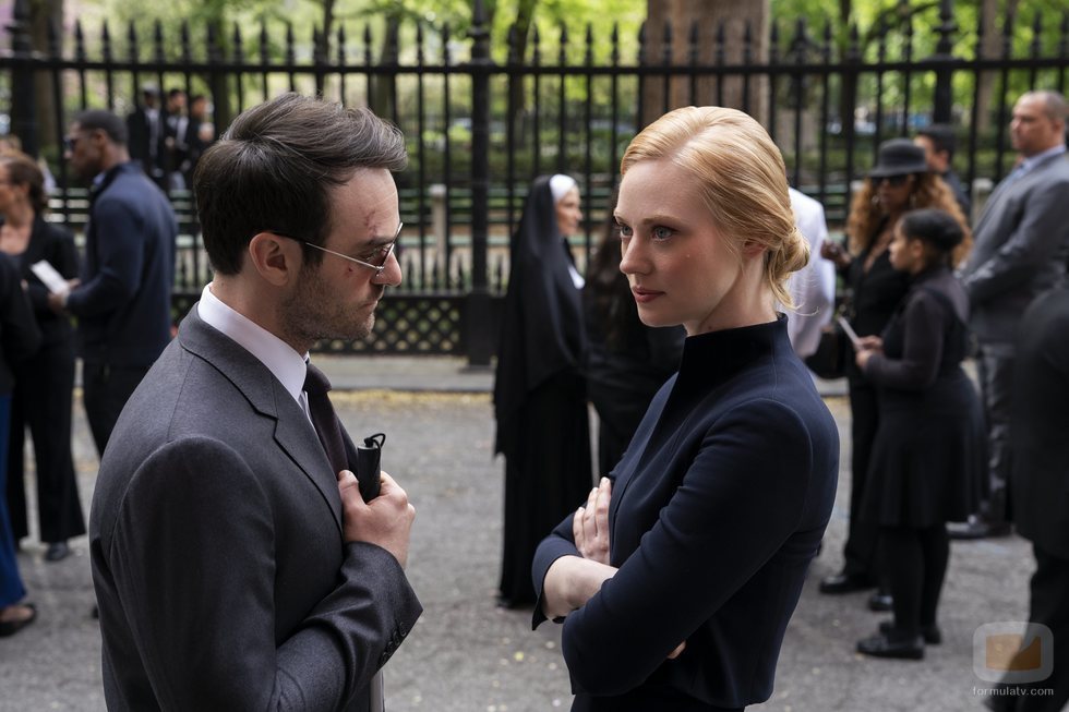 Charlie Cox y Deborah Ann Woll en la tercera temporada de 'Daredevil'