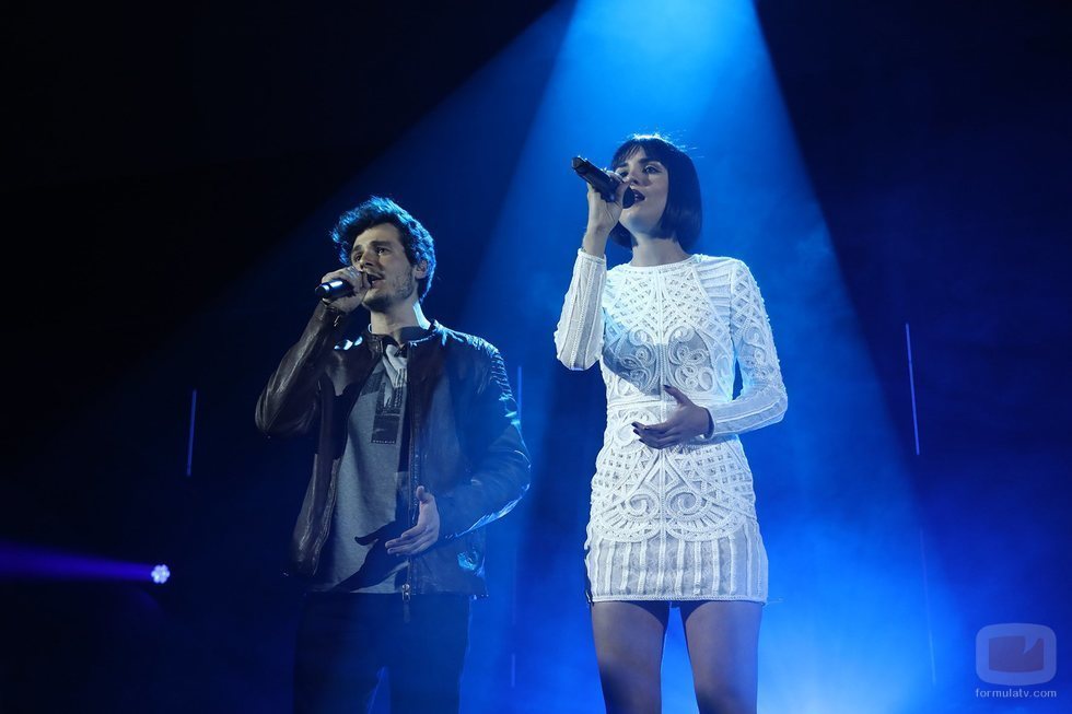 Miki y Natalia en su actuación de la Gala 6 de 'OT 2018'