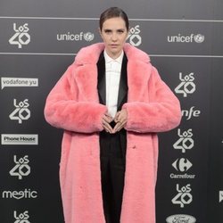 Brisa Fenoy posa en el photocall de Los 40 Music Awards 2018