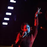 Rosalía canta "Malamente" en los EMAs 2018