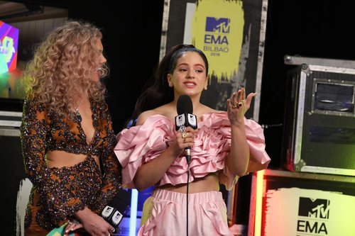 Rosalía, entrevistada durante los EMAs 2018
