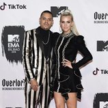 Ashlee Simpson y Evan Ross en los EMAs 2018
