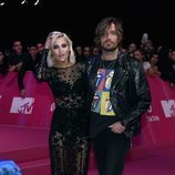 Ana Fernández y Adrián Roma en los EMAs 2018