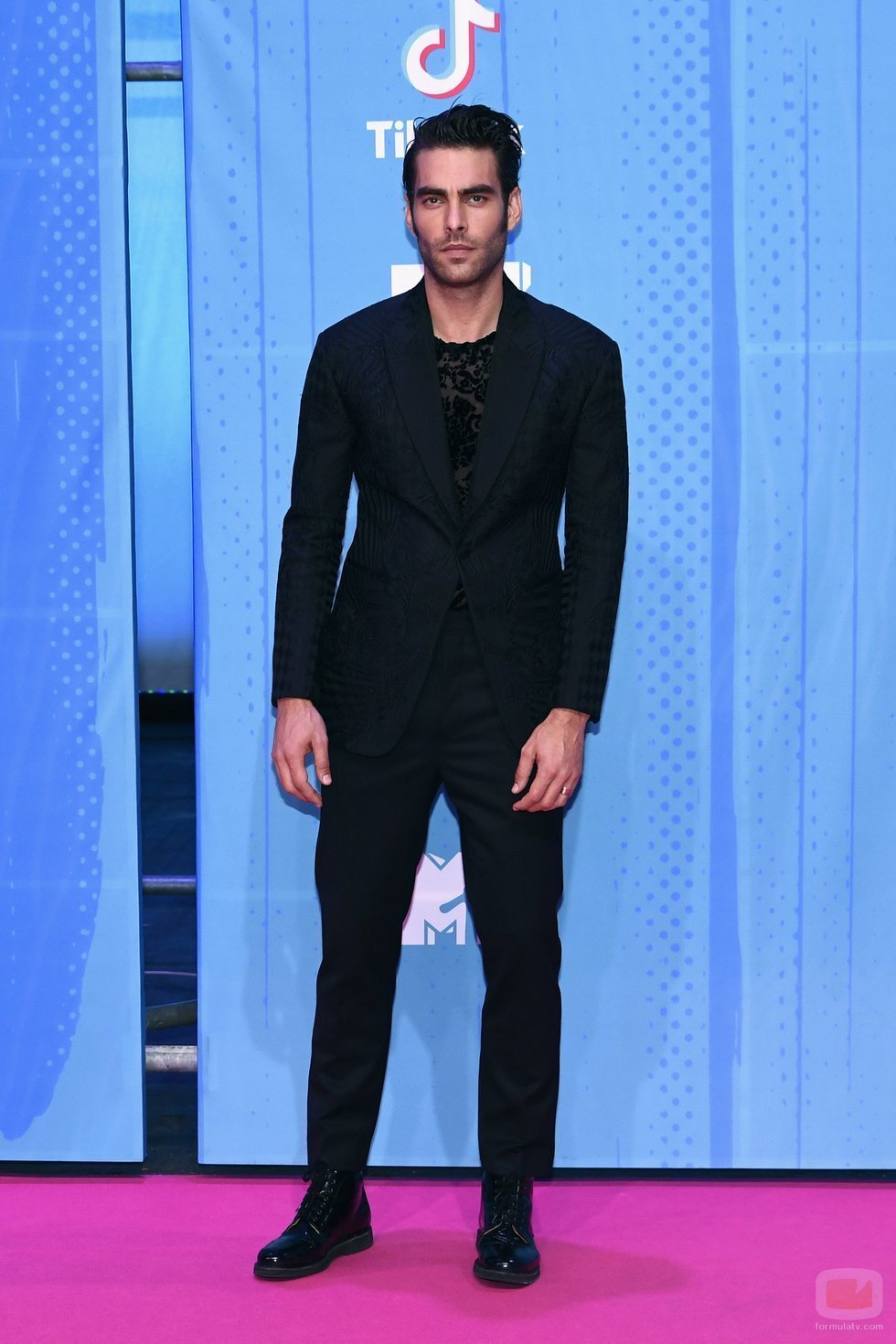 Jon Kortajarena en la alfombra roja de los EMAs 2018