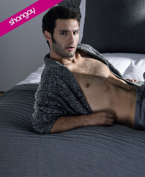 Eduardo Rosa posa muy sexy para Shangay