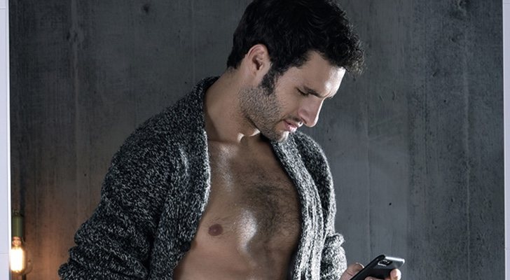 Eduardo Rosa, muy sexy y semidesnudo para Shangay