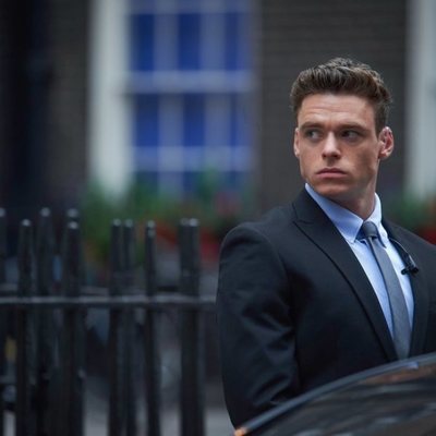 Richard Madden es un agente de seguridad en 'Bodyguard'