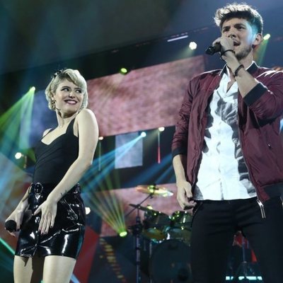 Alba Reche y Carlos Right en su actuación de la Gala 7 de 'OT 2018'