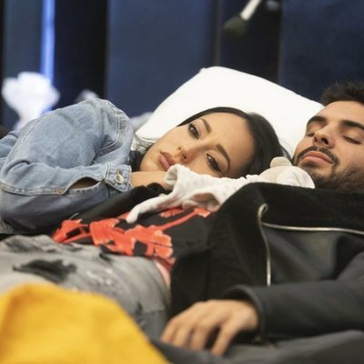 Suso y Aurah abrazados en la Gala 9 de 'GH VIP 6'