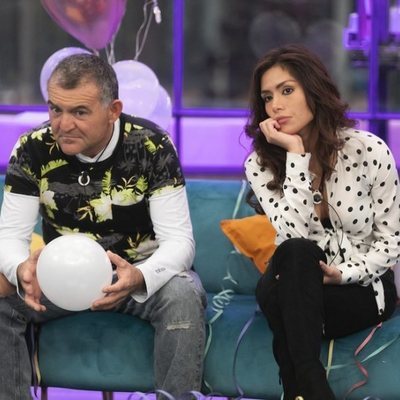 El Koala y Miriam en el sofá durante la Gala 9 de 'GH VIP 6'