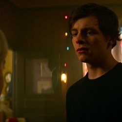 Harvey disgustado en el especial de Navidad de 'Las escalofriantes aventuras de Sabrina'