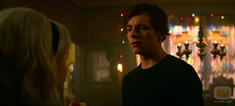 Harvey disgustado en el especial de Navidad de 'Las escalofriantes aventuras de Sabrina'