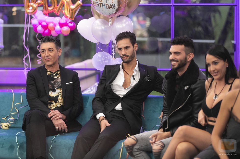 Los nominados con sus compañeros en la Gala 9 de 'GH VIP 6'