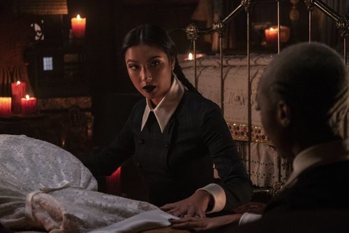 Agatha en el especial de Navidad de 'Las escalofriantes aventuras de Sabrina'