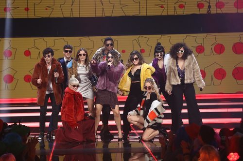 Los chicos de 'OT 2018' en la actuación grupal de la Gala 8