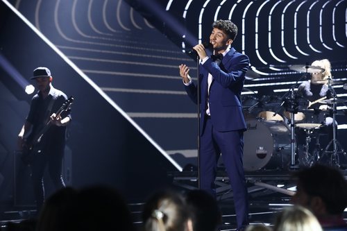 Carlos Right en su actuación como nominado en la Gala 8 de 'OT 2018'